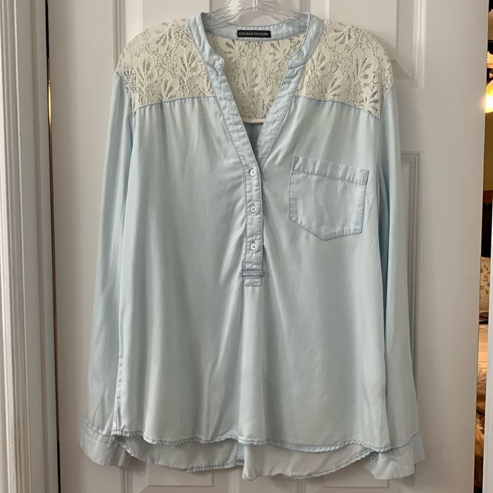 Chelsea & Theodore size large pale blue long sleeve blouse with lace upper